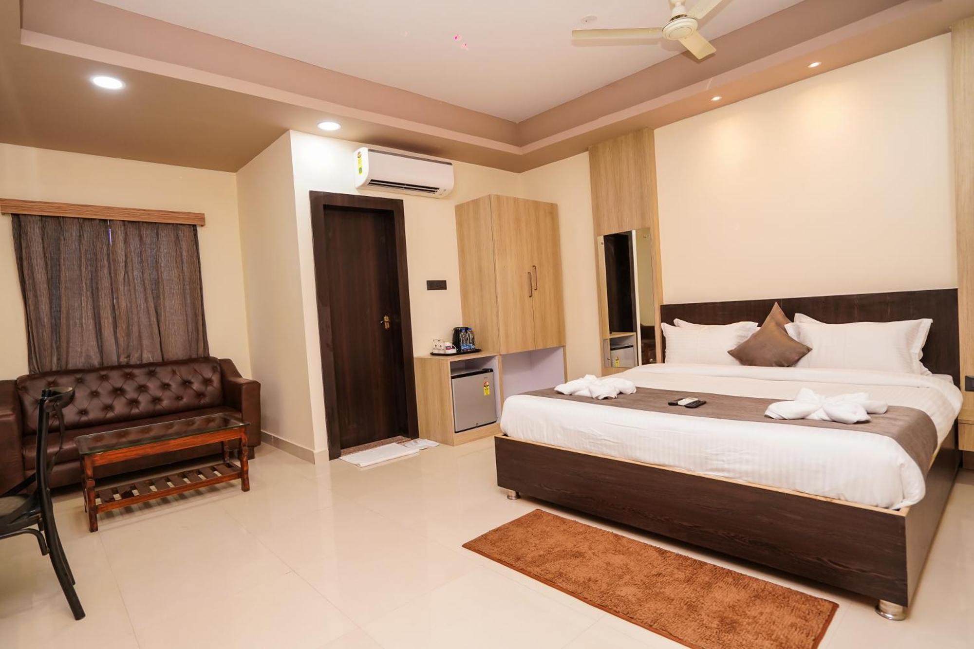 Hotel Middleton Nxt Bhubaneswar Bagian luar foto